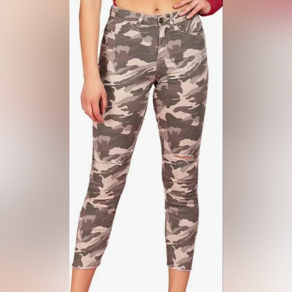 YMI | Juniors Mid Rise Camo Ankle Jeans